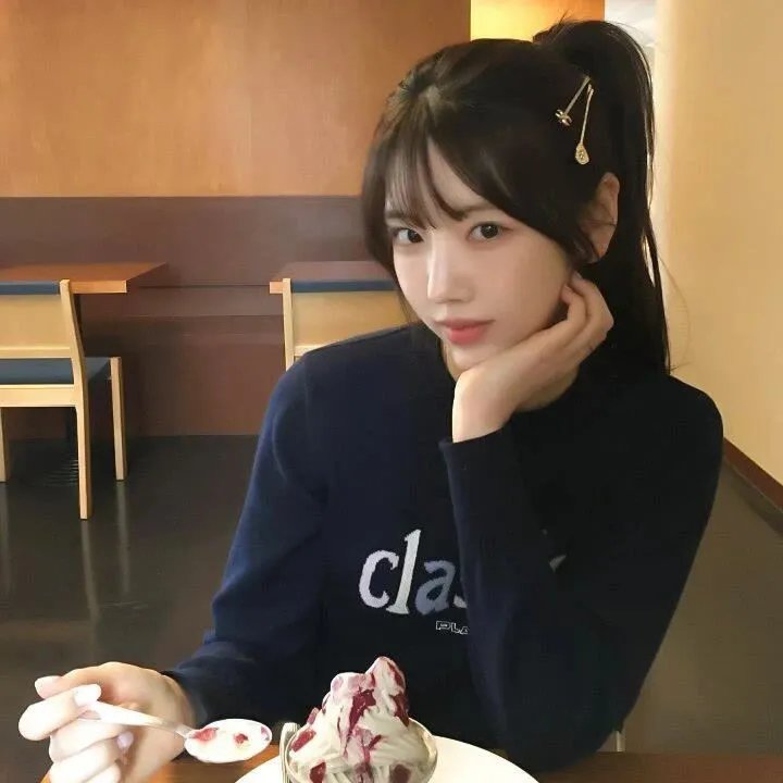 滑板女孩